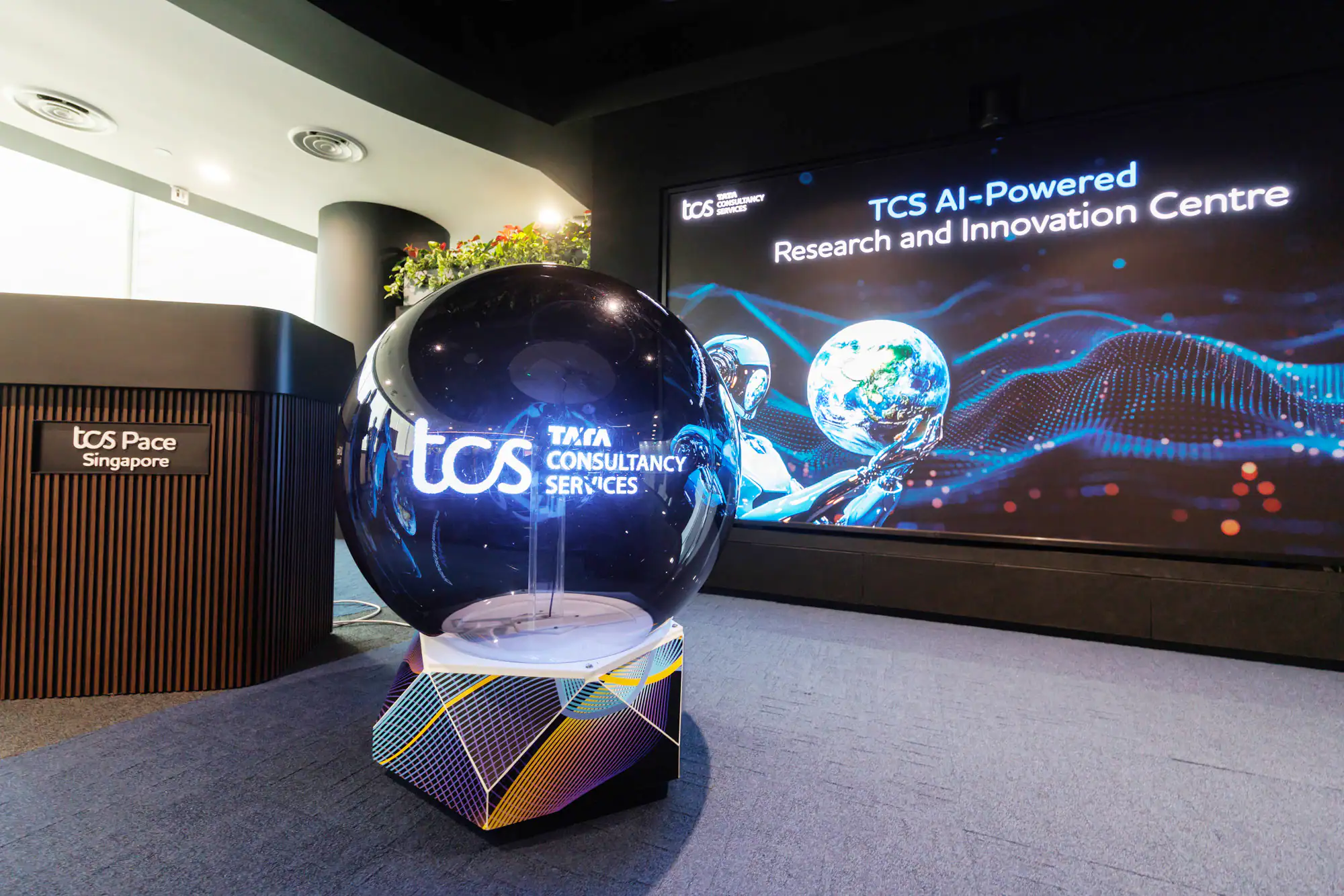 TCS Pace Port interactive sphere