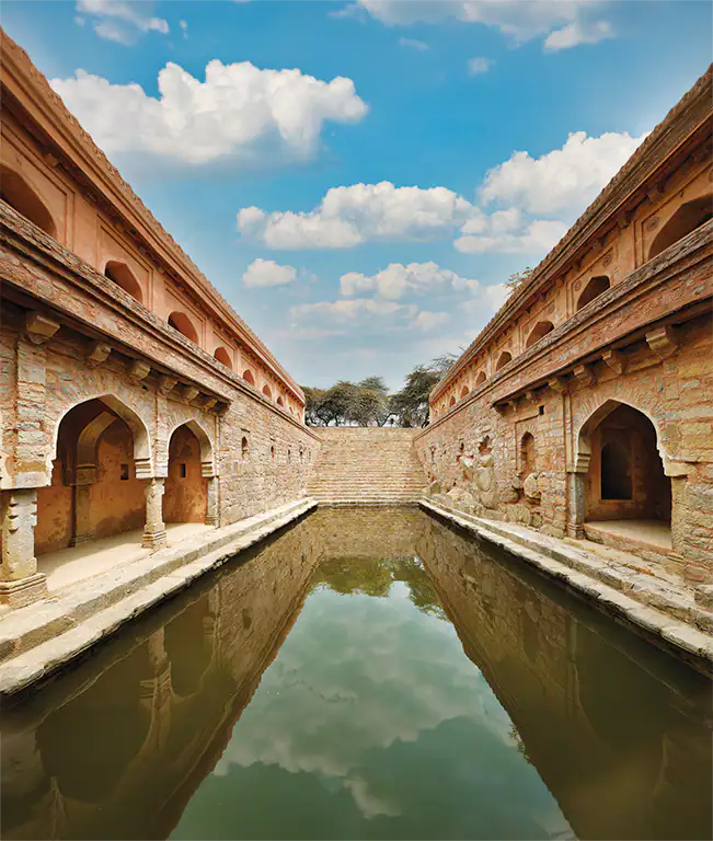 Rajon ki Baoli stepwell reflecting the sky